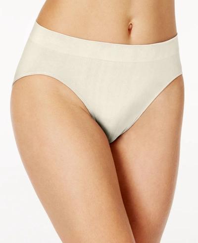 Bali One Smooth U All-over Smoothing Hi Cut Brief Underwear 2362 In Soft Taupe (nude )
