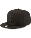 NEW ERA MEN'S BLACK NEW YORK YANKEES BLACK ON BLACK 9FIFTY TEAM SNAPBACK ADJUSTABLE HAT