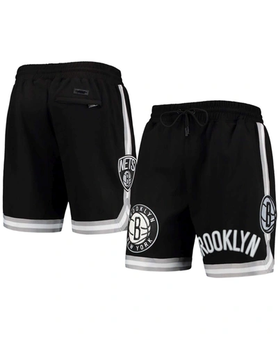 Pro Standard Men's Black Brooklyn Nets Chenille Shorts