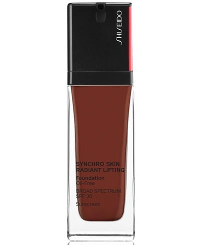 Shiseido Synchro Skin Radiant Lifting Foundation, 30 ml In Mahogany - Reddish Tone For Deepest Skin