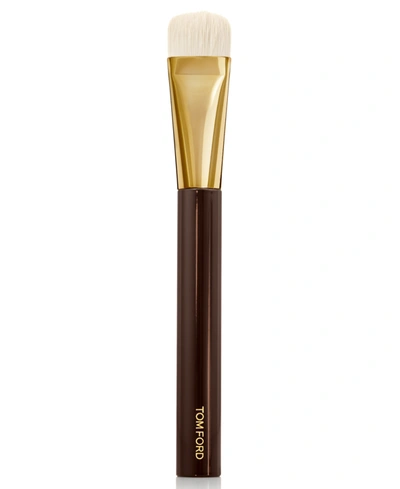Tom Ford Shade And Illuminate Foundation Brush 2.5 In 04