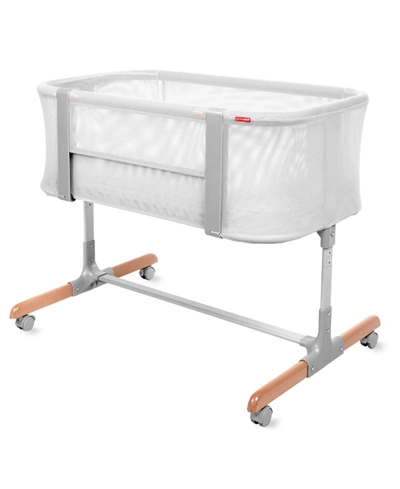 Skip Hop Babies' 2-in-1 Bedside Sleeper In Gray