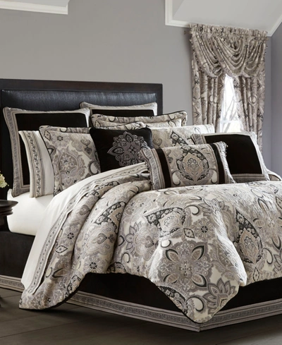 J Queen New York J. Queen 4-pc. New York Guiliana Queen 4-pc. Comforter Set Bedding In Silver