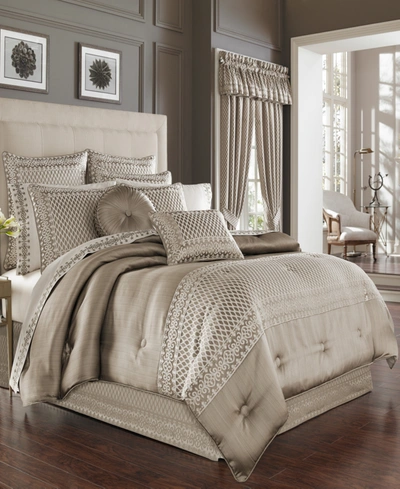 J Queen New York Beaumont Comforter Set, California King In Champagne