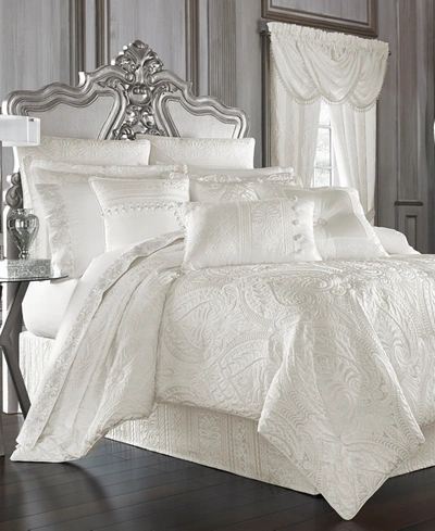 J Queen New York Bianco California King 4-pc. Comforter Set Bedding In White