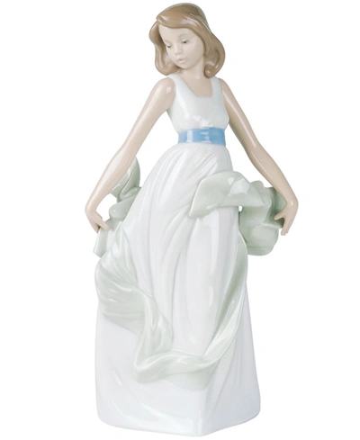 Lladrò Nao By Lladro Walking On Air Collectible Figurine