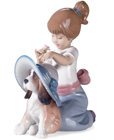 Lladrò Collectible Figurine, An Elegant Touch