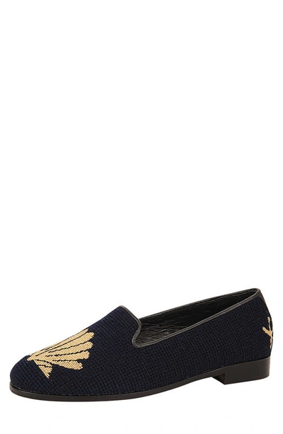 By Paige Needlepoint Metallic Gold Scallop Flat In Gold/ Navy
