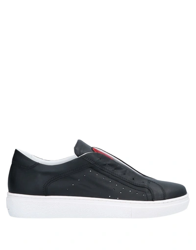 Tosca Blu Sneakers In Black