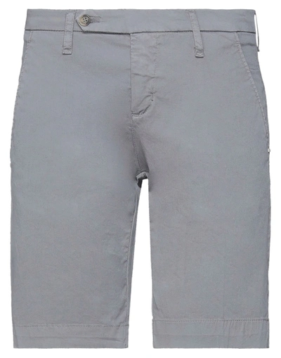 Entre Amis Shorts & Bermuda Shorts In Grey