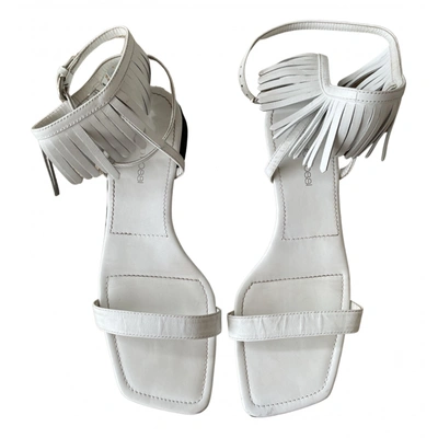 Pre-owned Sergio Rossi Leather Sandal In White