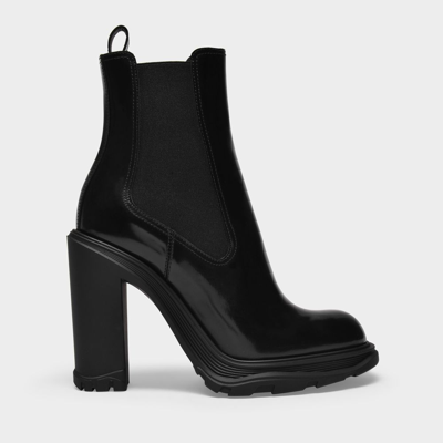 Alexander Mcqueen Treadonly Black Leather Boots