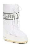 Moon Boot White Classic Icon Snow Boots In Silver