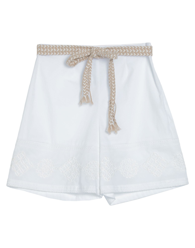 Sfizio Woman Shorts & Bermuda Shorts White Size 6 Cotton, Elastane