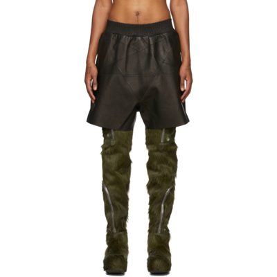 Rick Owens Calf Leather Structured Shorts In 黑色