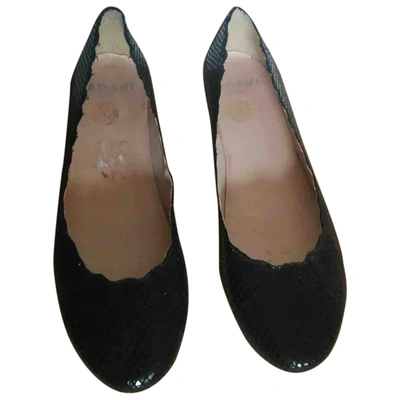 Pre-owned Anaki Leather Ballet Flats In Black