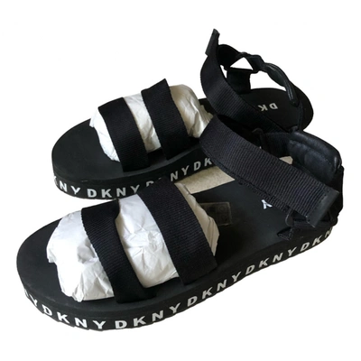 Pre-owned Dkny Cloth Sandal In Black