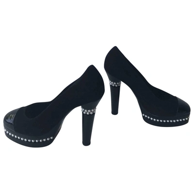 Pre-owned Chanel Heels In Black