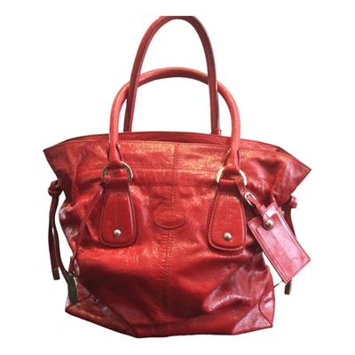 Pre-owned Tod's Shopping Media Patent Leather Handbag In Red