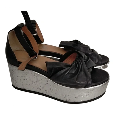 Pre-owned Janet & Janet Leather Sandals In Black