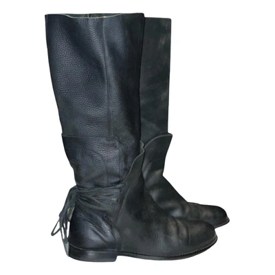 Pre-owned Vera Wang Leather Boots In Black