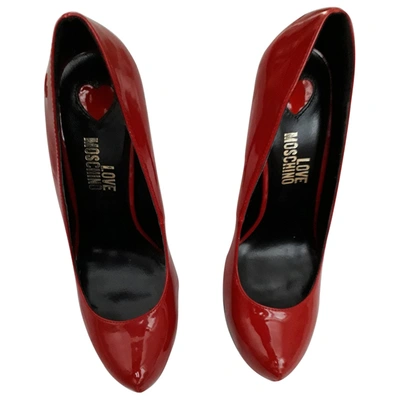 Pre-owned Moschino Love Patent Leather Heels In Red