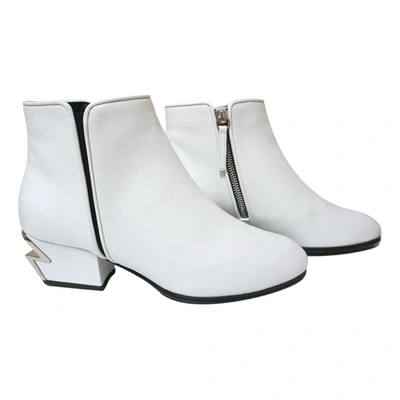 Pre-owned Giuseppe Zanotti Leather Ankle Boots In White