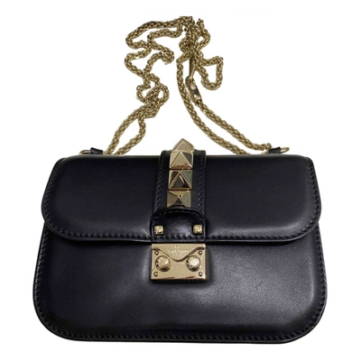 Pre-owned Valentino Garavani Glam Lock Leather Handbag In Black