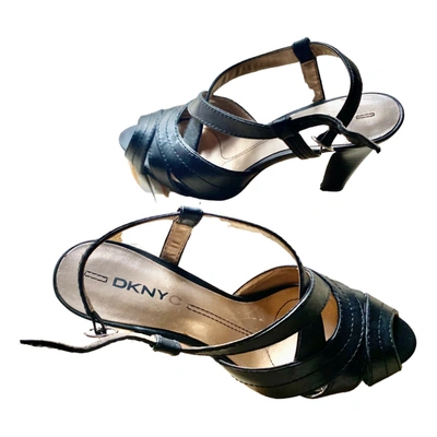 Pre-owned Dkny Leather Sandal In Black
