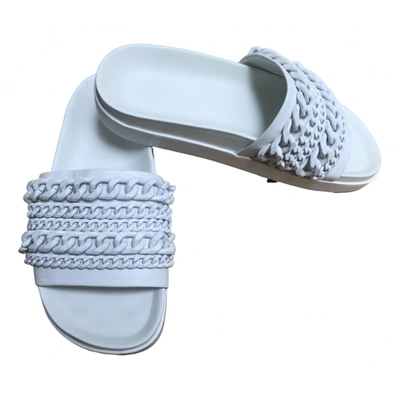 Pre-owned Kendall + Kylie Leather Sandal In White