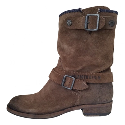 Pre-owned Tommy Hilfiger Ankle Boots In Brown