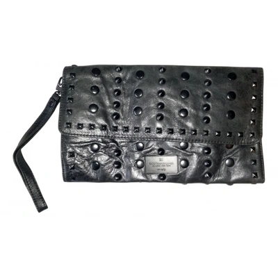 Pre-owned Bcbg Max Azria Leather Clutch Bag In Black