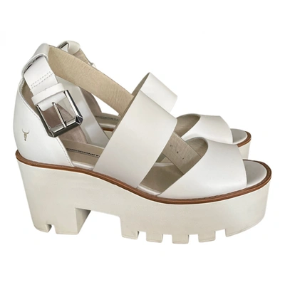 Pre-owned Windsor Smith Leather Sandal In White