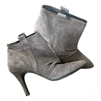 Pre-owned Ikks Leather Ankle Boots In Grey
