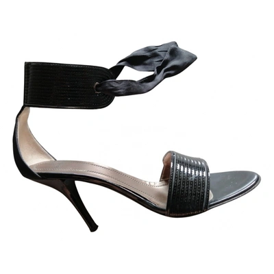 Pre-owned Hugo Boss Patent Leather Sandals In Black