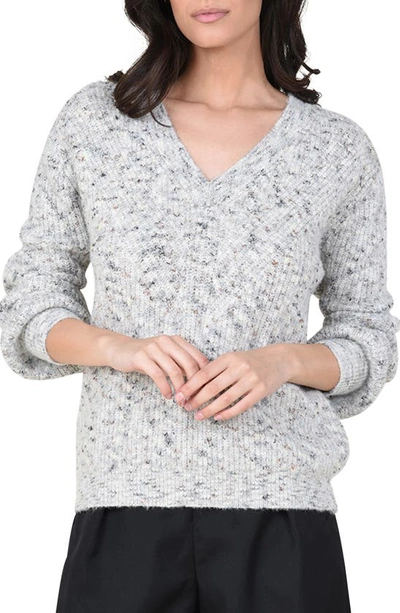 Molly Bracken V-neck Sweater In Grey
