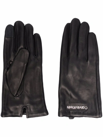 Calvin Klein Logo-plaque Gloves In Schwarz