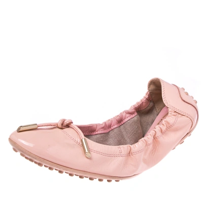 Pre-owned Tod's Salmon Pink Patent Leather Ballerina Scrunch Flats Size 37