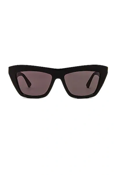 Bottega Veneta Acetate Sunglasses In Black,grey