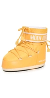 Moon Boots Classic Low Boots In Yellow