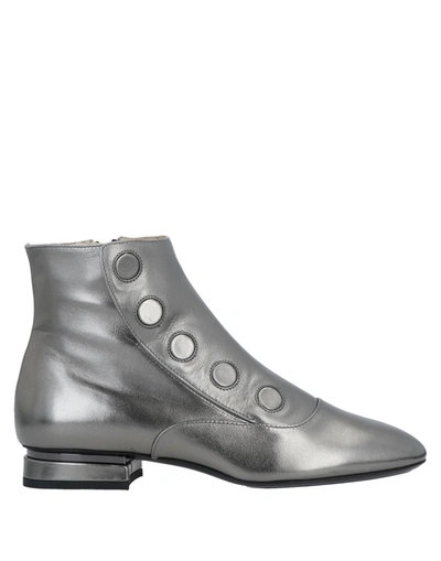 Tod's Ankle Boots In Grey