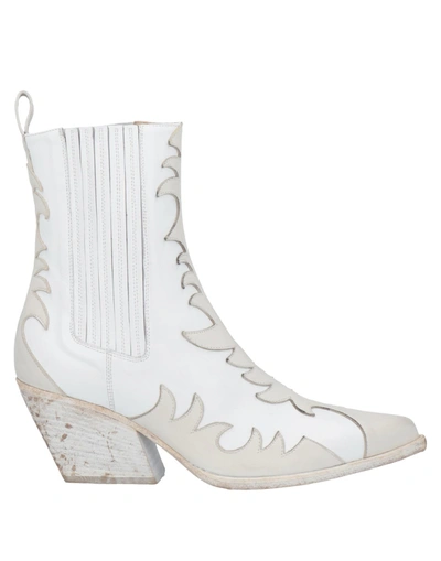 Elena Iachi Ankle Boots In White