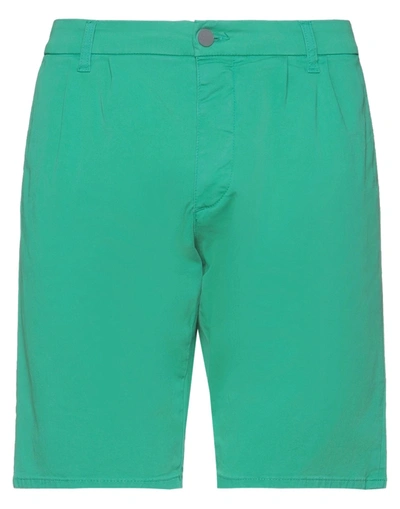 2 Men Man Shorts & Bermuda Shorts Green Size 33 Cotton, Elastane