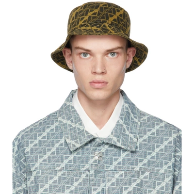 We11 Done All-over Graphic Print Bucket Hat In Gelb