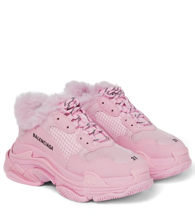 Balenciaga Triple S人造毛皮衬里运动鞋 In Pink