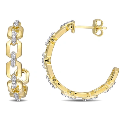 Amour 1/7 Ct Tw Diamond Link Earrings In Yellow Plated Sterling Silver