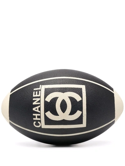 Pre-owned Chanel Cc Logo橄榄球（2000年代典藏款） In 黑色