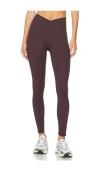 437 Active The V Legging In Brown