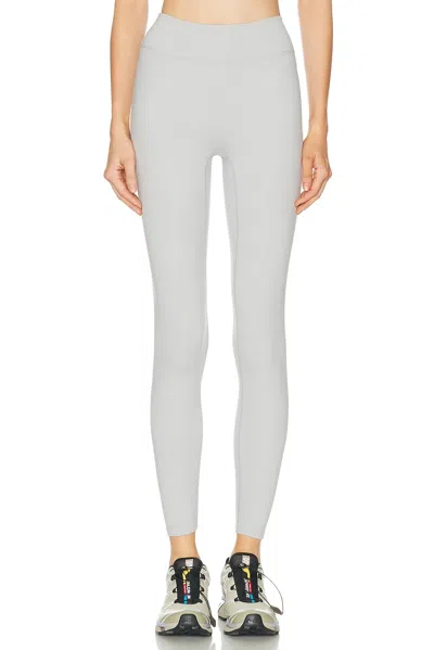 437 Essential Legging In Gray