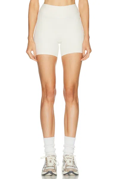437 The Essentials Short In White